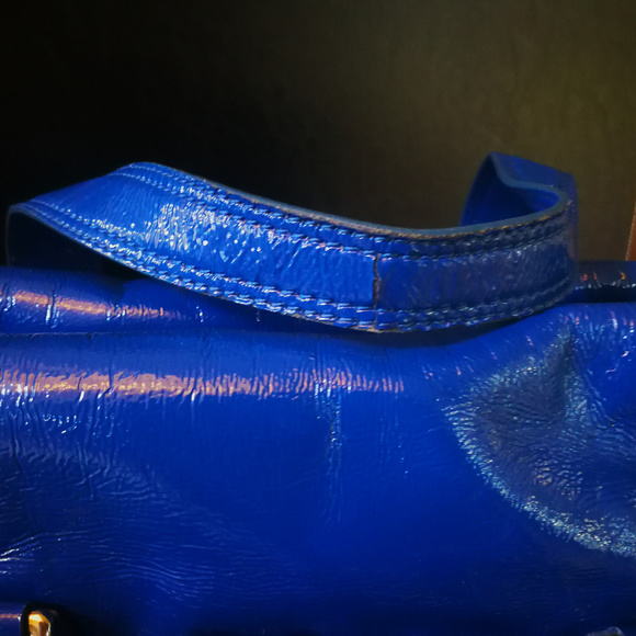 Michael Kors Blue Fashion Tote - Picture 6 of 8